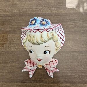 Vintage geo Z Lefton MCM Wall Pocket Miss Dainty AS IS